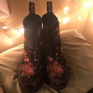 Floral Dr Martens Women’s Size 9